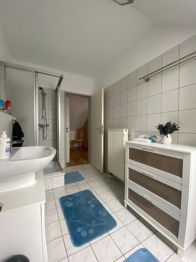 Dachgeschoss Apartment Mit Ausblick Halle  Exterior foto